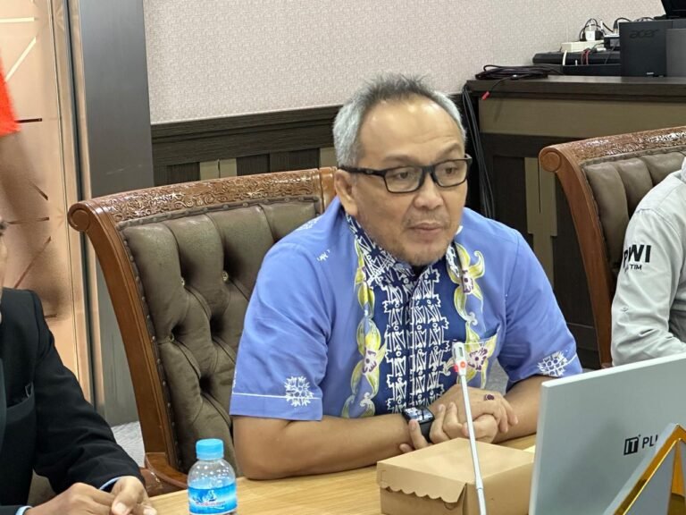 Ronny Bonar Dorong Penguatan Kompetensi Wartawan dan Profesionalisme Media di Kutim